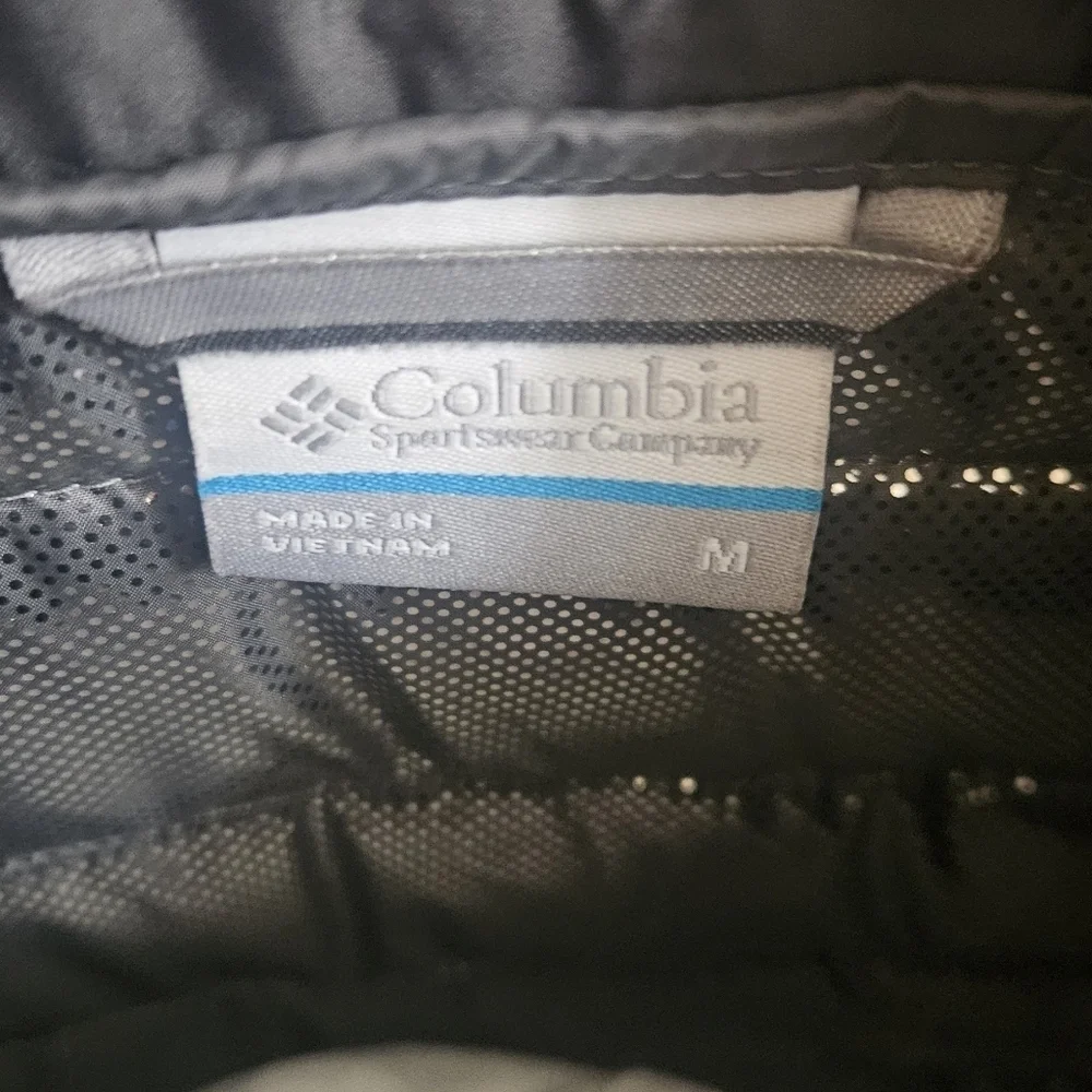 Columbia insulated powder